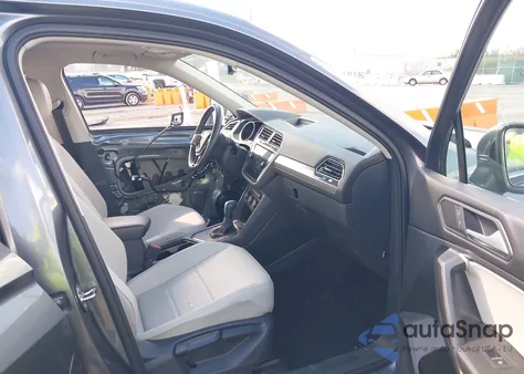 2021 Volkswagen Tiguan 2.0T Se/2.0T Se R-Line Black/2.0T Sel из США, поврежденный, VIN 3VV3B7AX2MM145993